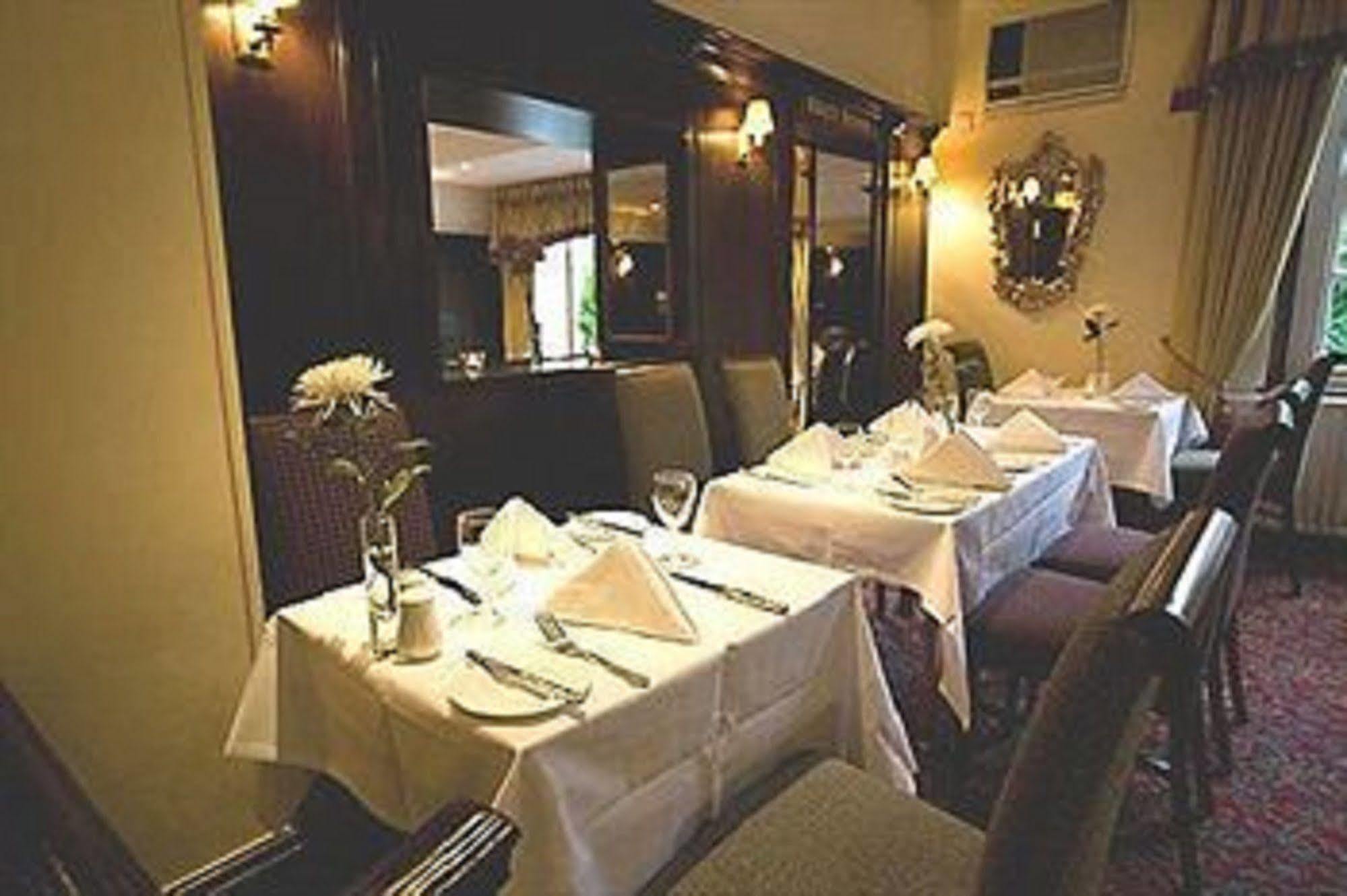 Warren Hotel